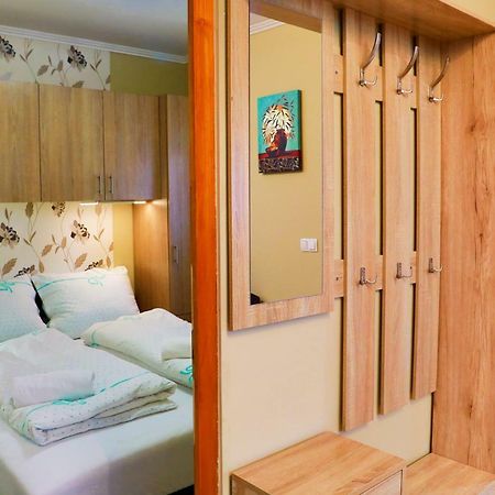 Jazmin Apartman Buzsak Екстер'єр фото