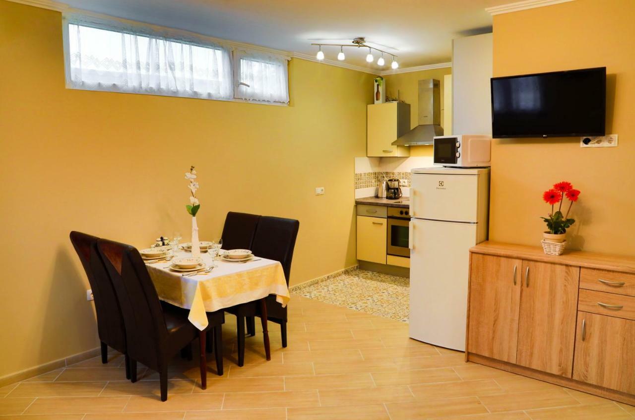 Jazmin Apartman Buzsak Екстер'єр фото